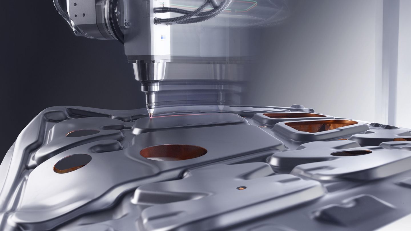 使用 TruLaser Cell 激光机进行车身部件的 3D 激光切割